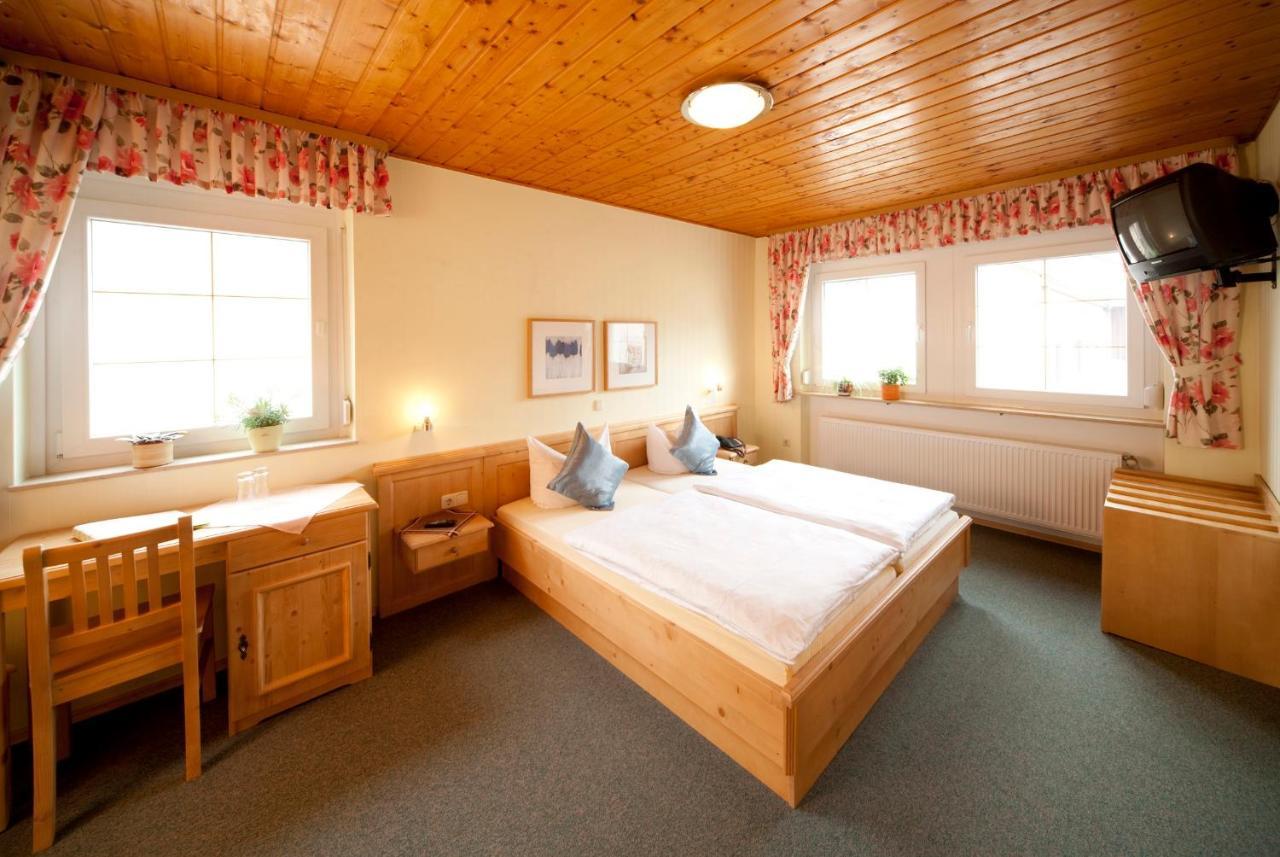 Gasthaus Zur Wolfsschlucht Hotel Sugenheim Bagian luar foto